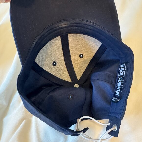 Black Clover Four Leaf Clover Baseball Caps – White & Navy Set - Picture 7 of 8